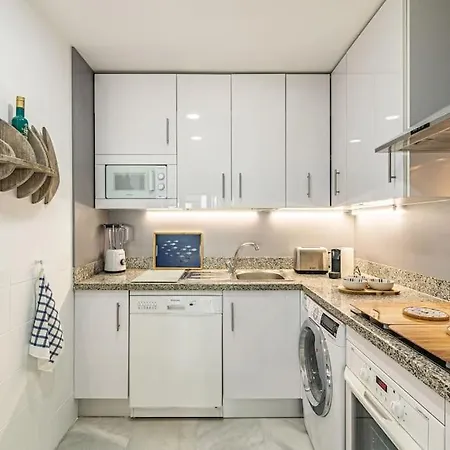 Seaside Azure Oasis Ii, Paseo Del Mar 2br+parking 아파트 산 로케
